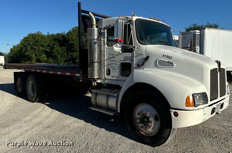 image for item DL4412 2004 Kenworth T300 dump flatbed truck