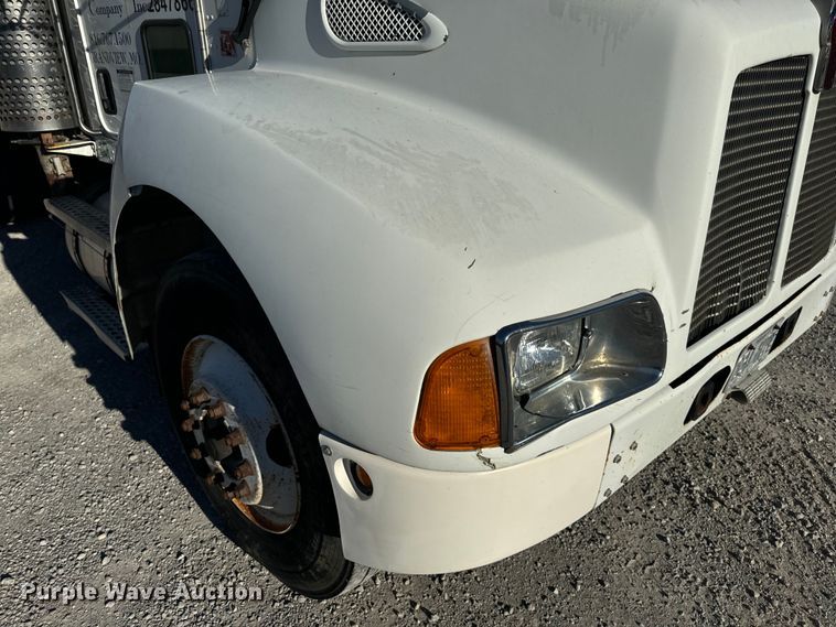 image for item DL4412 2004 Kenworth T300 dump flatbed truck