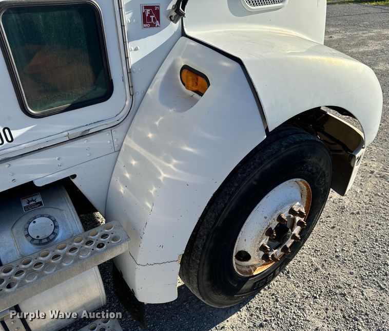 image for item DL4412 2004 Kenworth T300 dump flatbed truck