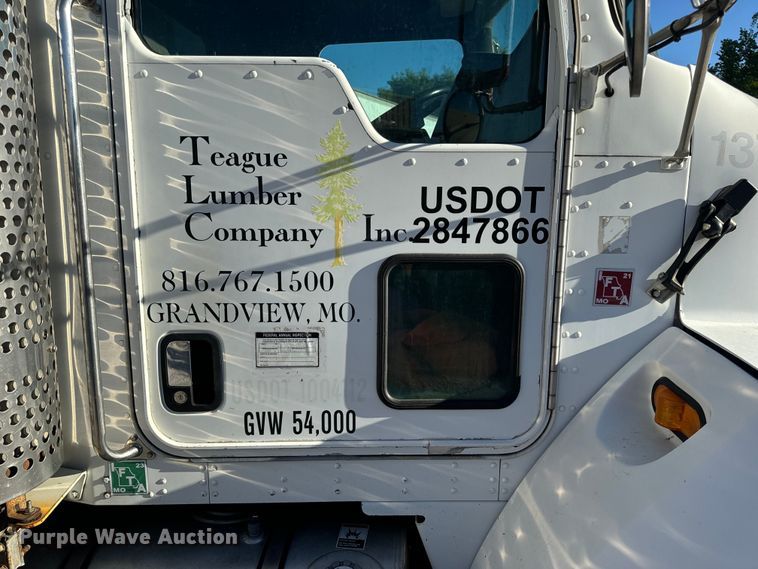 image for item DL4412 2004 Kenworth T300 dump flatbed truck