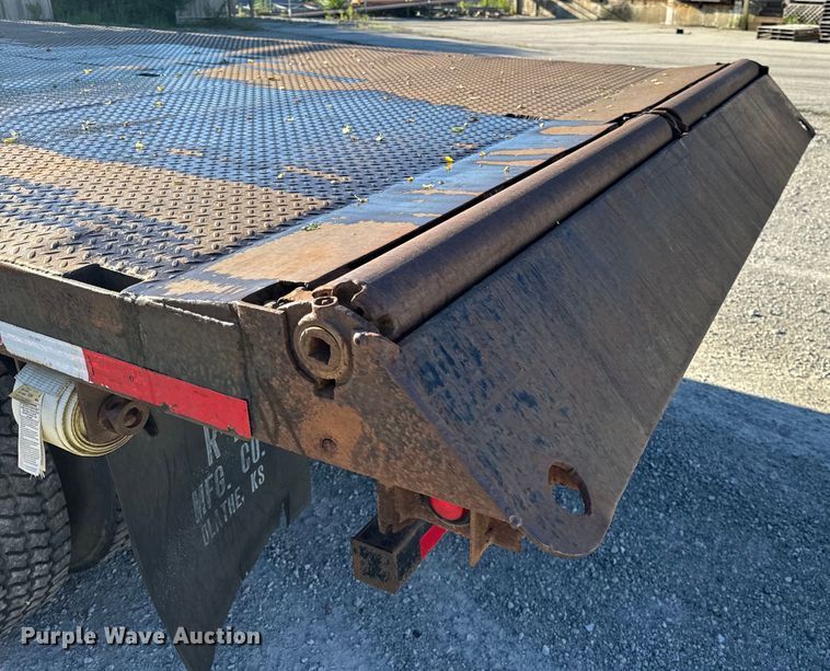 image for item DL4412 2004 Kenworth T300 dump flatbed truck