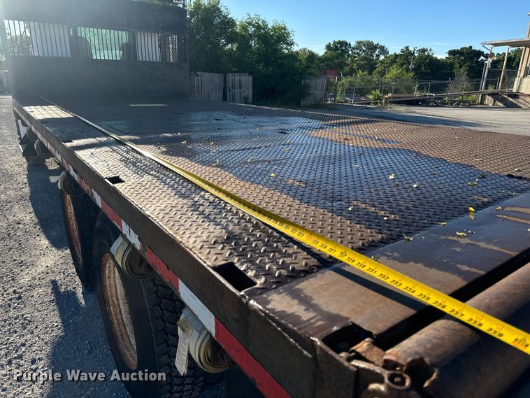 image for item DL4412 2004 Kenworth T300 dump flatbed truck