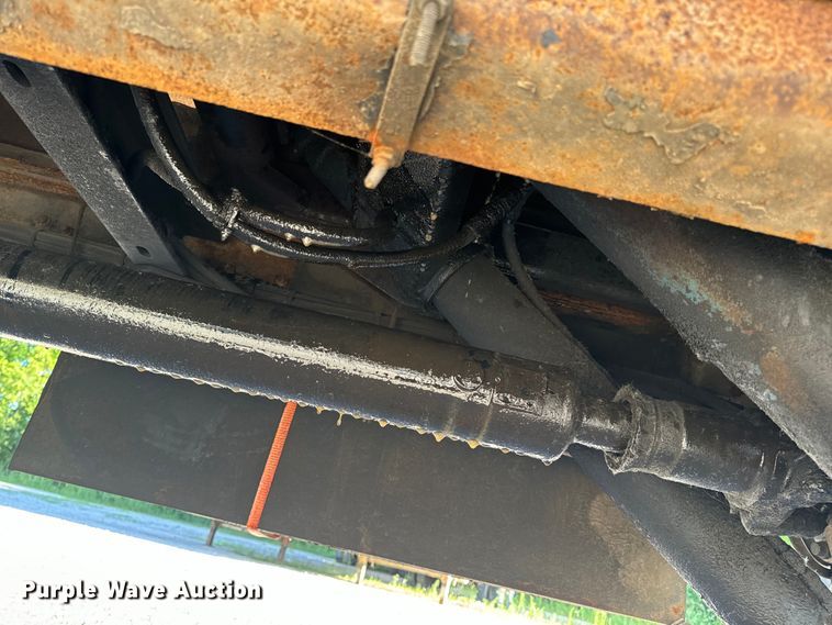 image for item DL4412 2004 Kenworth T300 dump flatbed truck