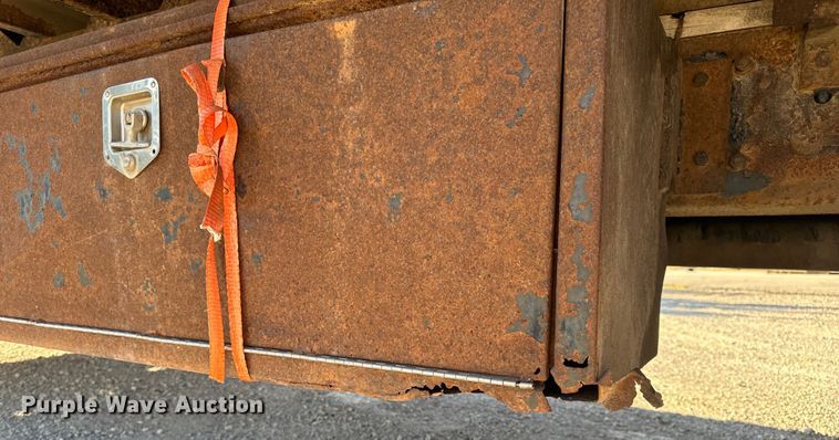 image for item DL4412 2004 Kenworth T300 dump flatbed truck