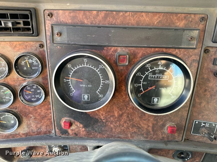 image for item DL4412 2004 Kenworth T300 dump flatbed truck