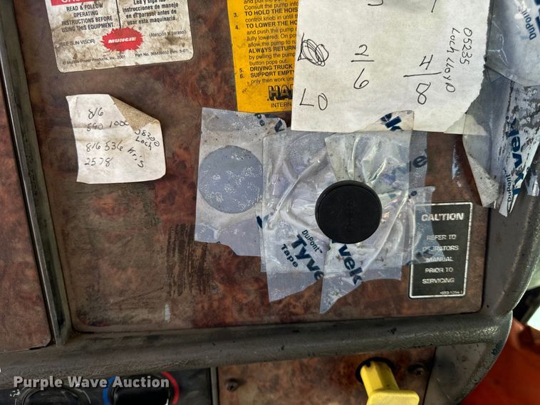 image for item DL4412 2004 Kenworth T300 dump flatbed truck