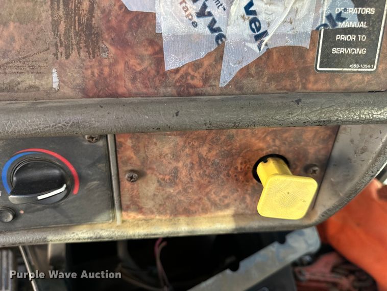 image for item DL4412 2004 Kenworth T300 dump flatbed truck