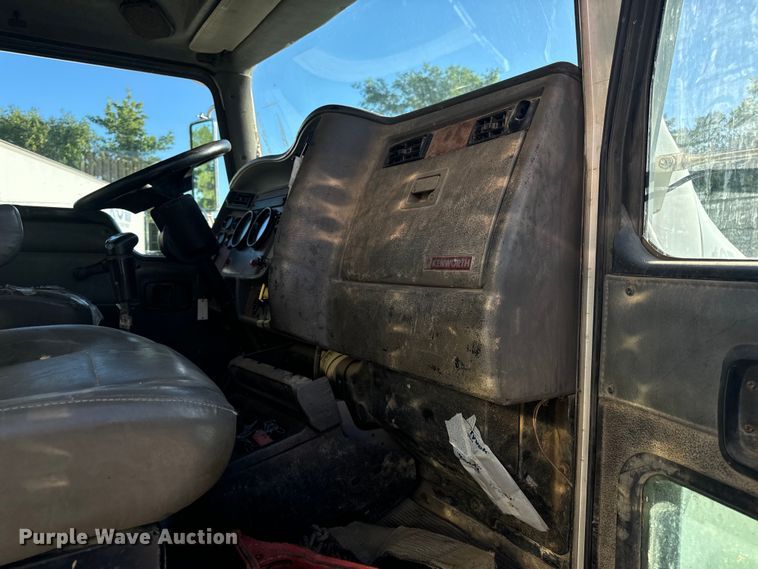 image for item DL4412 2004 Kenworth T300 dump flatbed truck