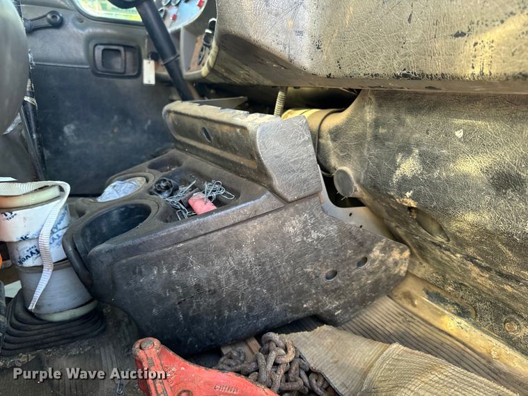 image for item DL4412 2004 Kenworth T300 dump flatbed truck