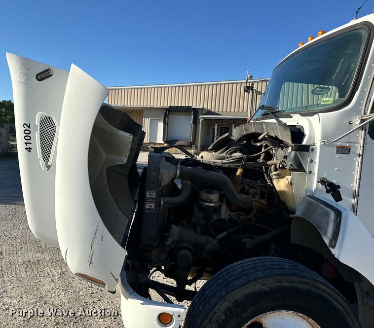 image for item DL4412 2004 Kenworth T300 dump flatbed truck