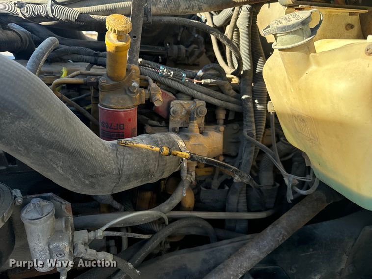 image for item DL4412 2004 Kenworth T300 dump flatbed truck