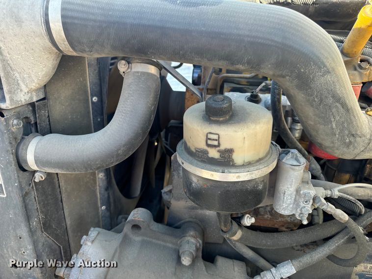 image for item DL4412 2004 Kenworth T300 dump flatbed truck