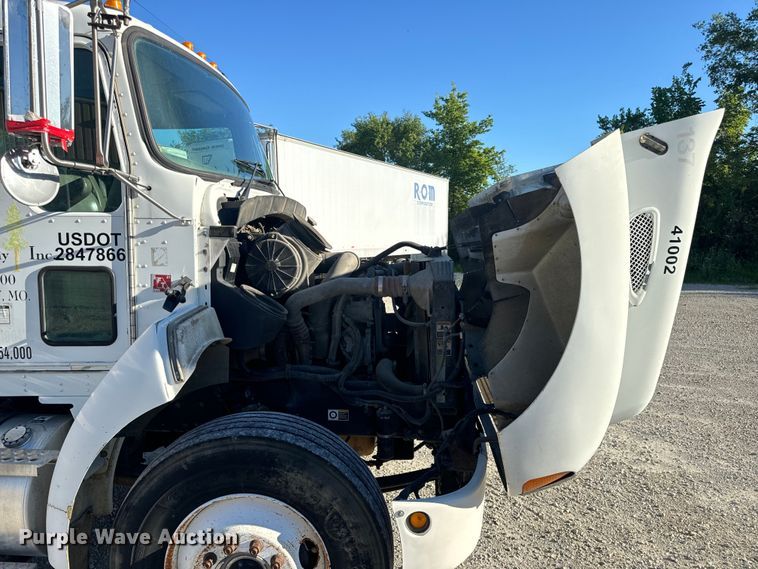 image for item DL4412 2004 Kenworth T300 dump flatbed truck