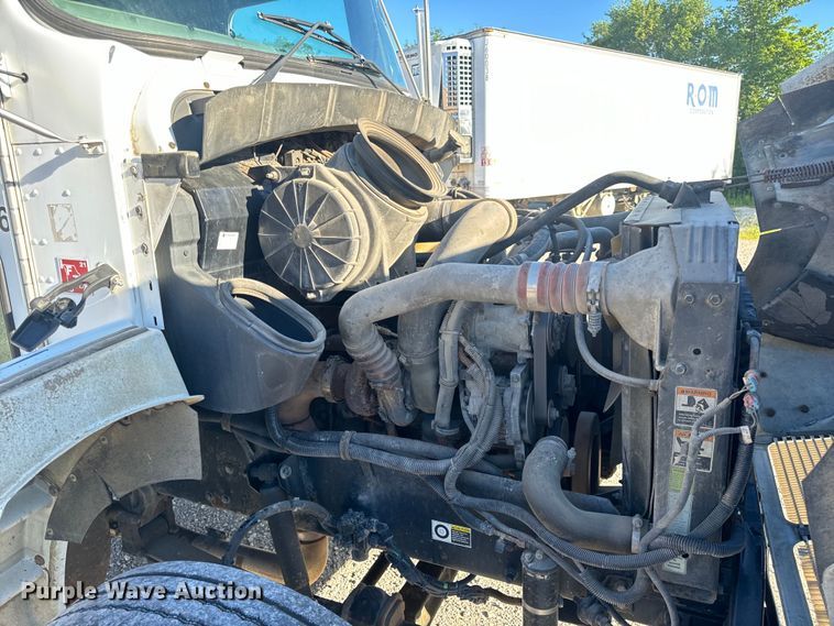 image for item DL4412 2004 Kenworth T300 dump flatbed truck