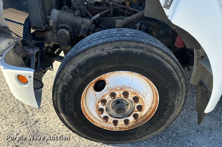 image for item DL4412 2004 Kenworth T300 dump flatbed truck