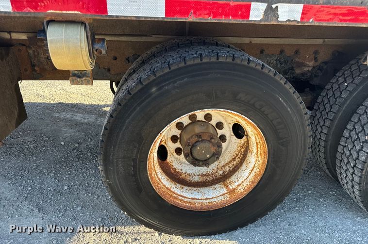 image for item DL4412 2004 Kenworth T300 dump flatbed truck