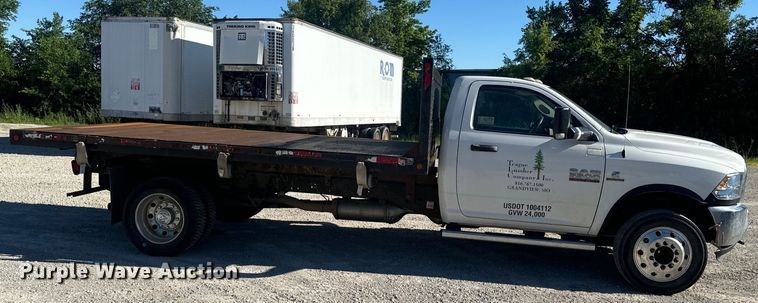 image for item DL4413 2017 Dodge Ram 5500 HD flatbed truck