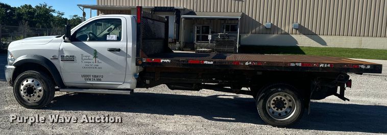 image for item DL4413 2017 Dodge Ram 5500 HD flatbed truck