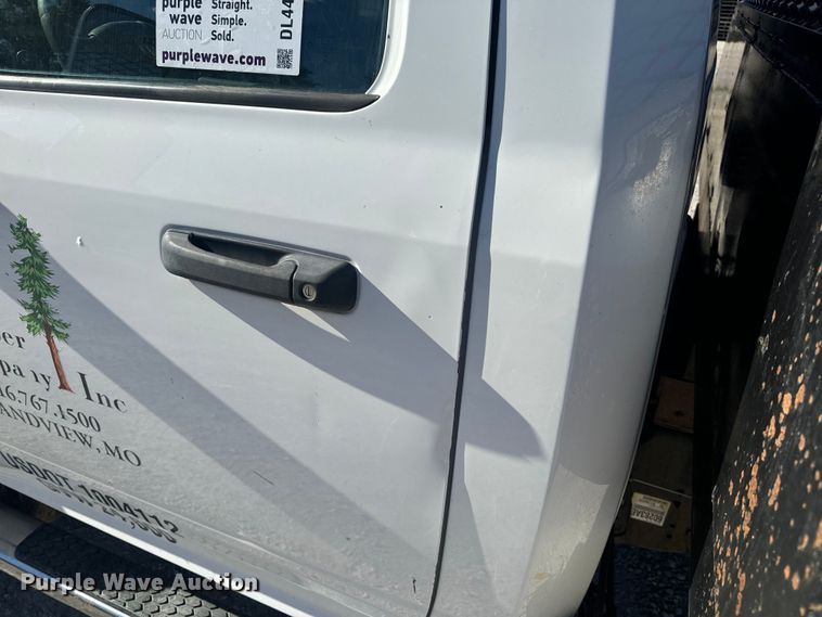 image for item DL4413 2017 Dodge Ram 5500 HD flatbed truck