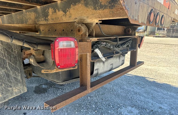 image for item DL4413 2017 Dodge Ram 5500 HD flatbed truck