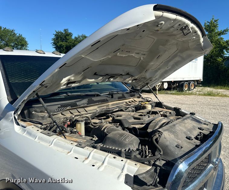 image for item DL4413 2017 Dodge Ram 5500 HD flatbed truck