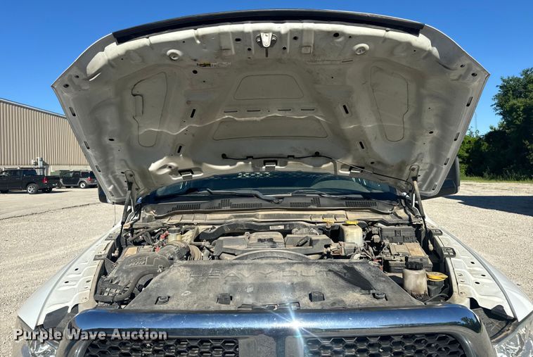 image for item DL4413 2017 Dodge Ram 5500 HD flatbed truck