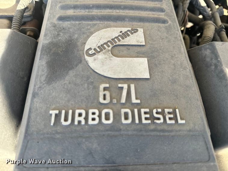 image for item DL4413 2017 Dodge Ram 5500 HD flatbed truck