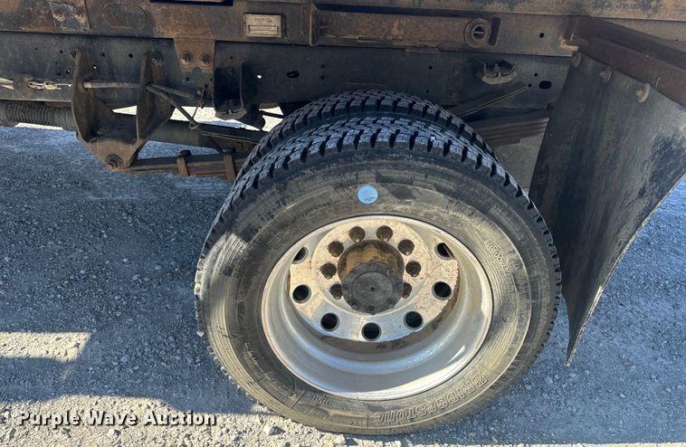 image for item DL4413 2017 Dodge Ram 5500 HD flatbed truck