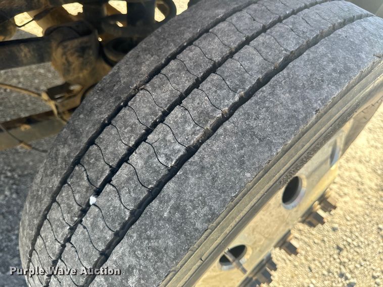 image for item DL4413 2017 Dodge Ram 5500 HD flatbed truck