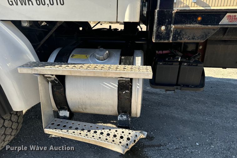 image for item DL4414 2006 Sterling flatbed truck