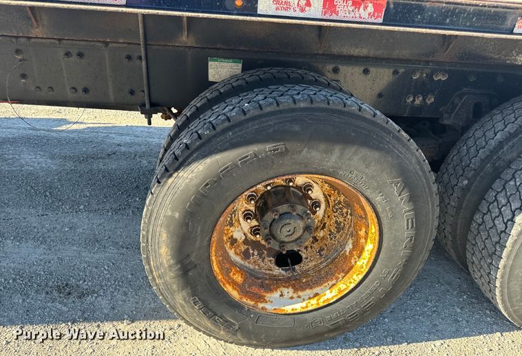 image for item DL4414 2006 Sterling flatbed truck