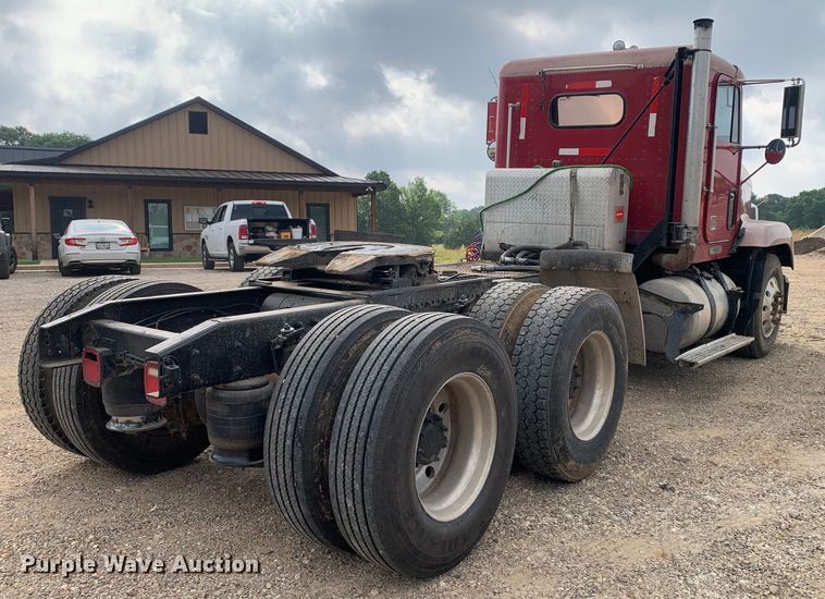 image for item DM7873 1994 Freightliner FDL120 semi truck