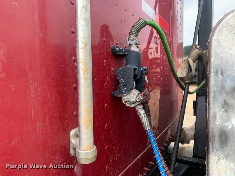 image for item DM7873 1994 Freightliner FDL120 semi truck