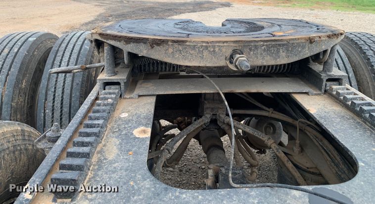 image for item DM7873 1994 Freightliner FDL120 semi truck