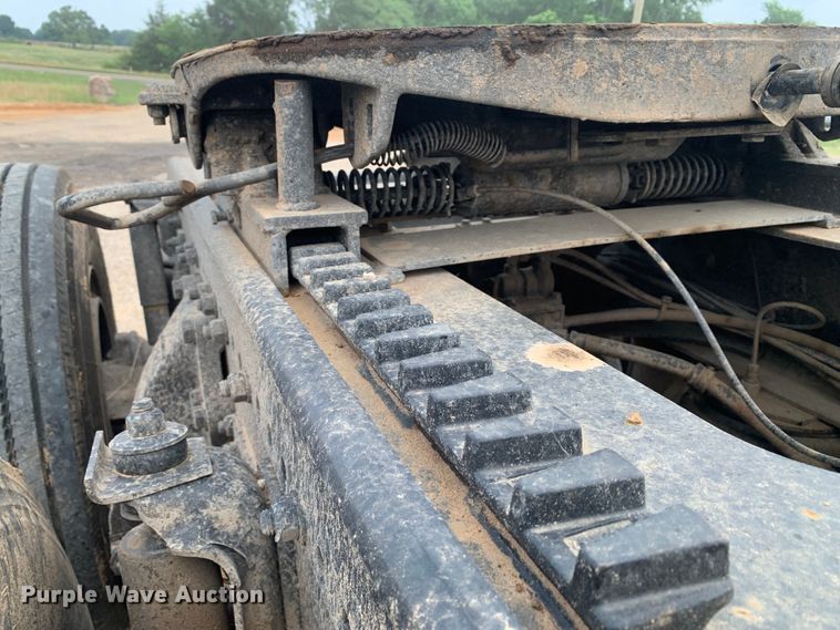 image for item DM7873 1994 Freightliner FDL120 semi truck