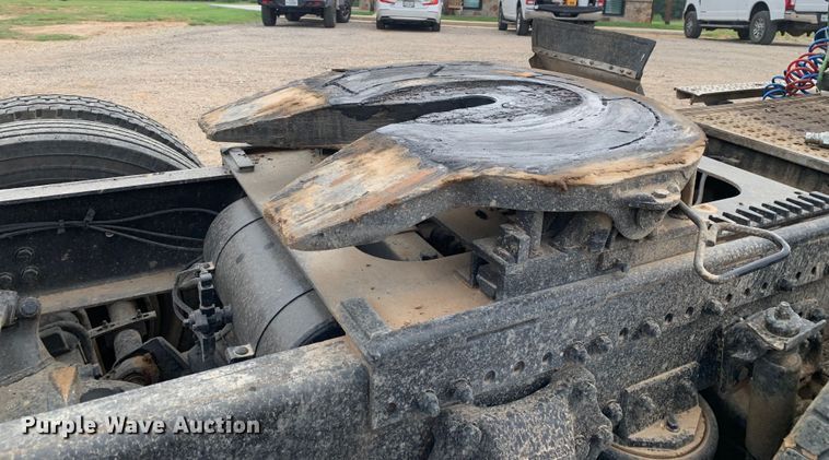 image for item DM7873 1994 Freightliner FDL120 semi truck