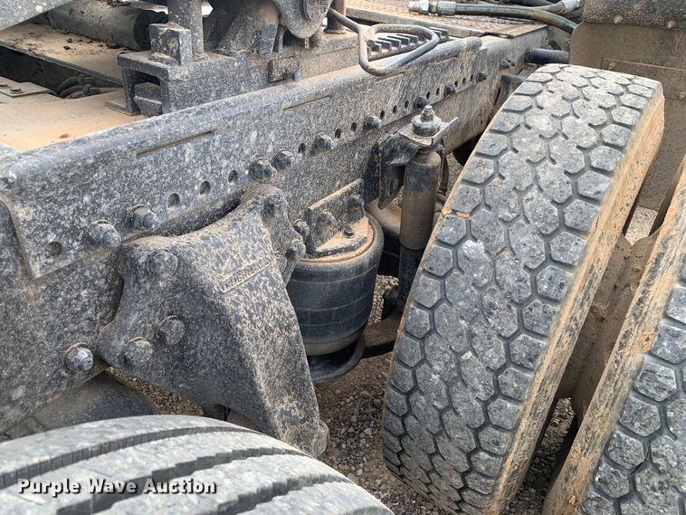 image for item DM7873 1994 Freightliner FDL120 semi truck