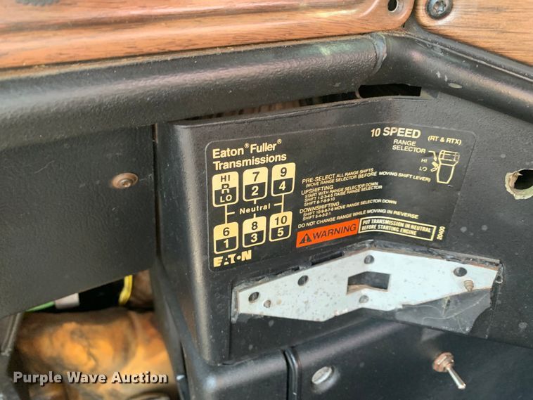 image for item DM7873 1994 Freightliner FDL120 semi truck