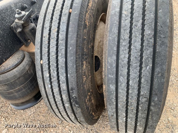 image for item DM7873 1994 Freightliner FDL120 semi truck