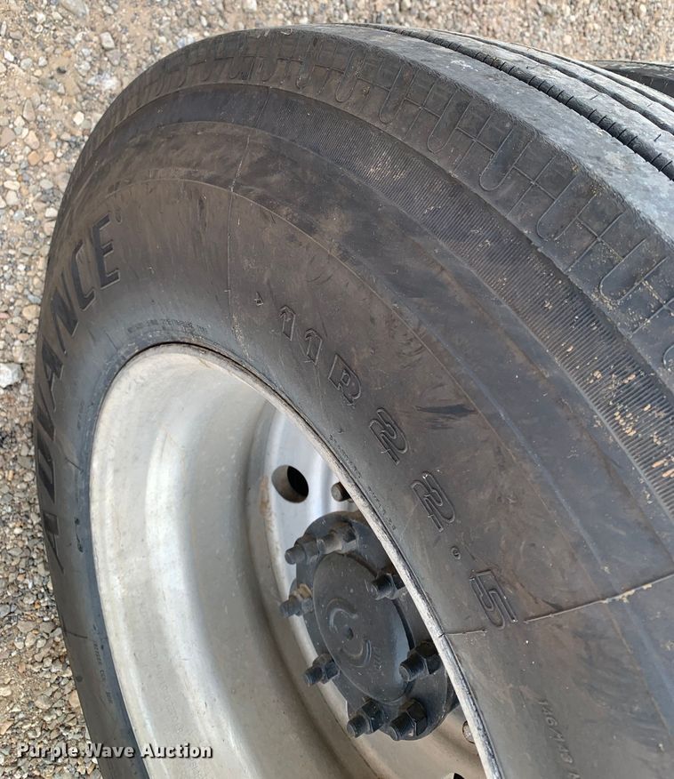 image for item DM7873 1994 Freightliner FDL120 semi truck