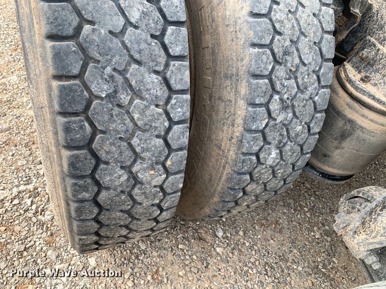 image for item DM7873 1994 Freightliner FDL120 semi truck