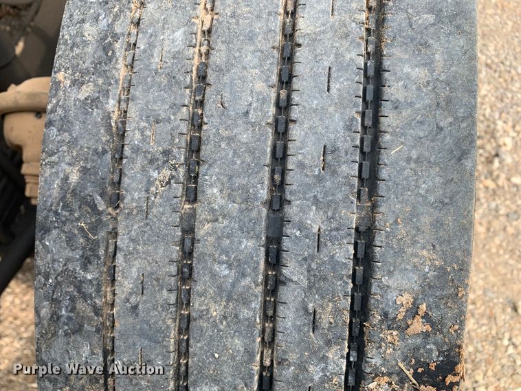 image for item DM7873 1994 Freightliner FDL120 semi truck