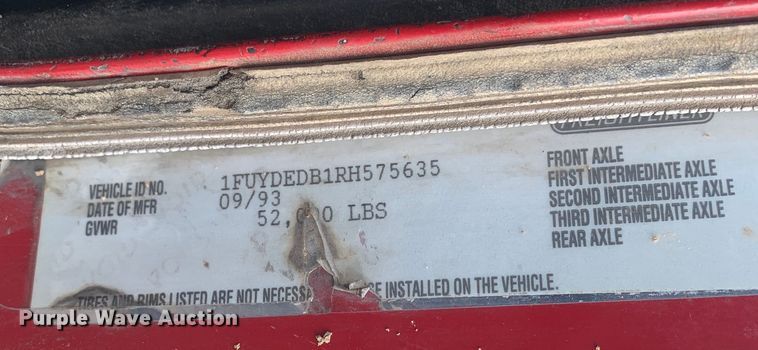 image for item DM7873 1994 Freightliner FDL120 semi truck