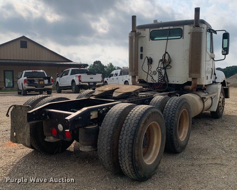 image for item DM7875 2007 Freightliner Columbia semi truck