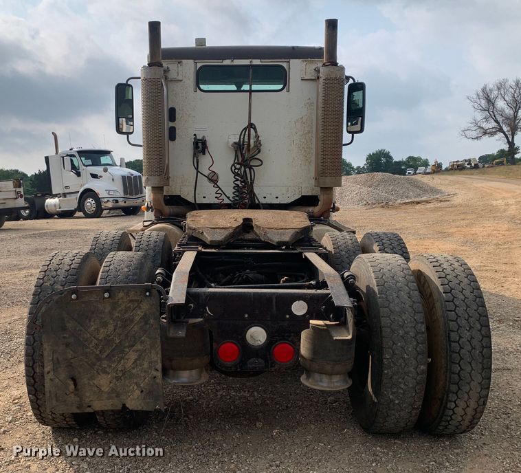 image for item DM7875 2007 Freightliner Columbia semi truck