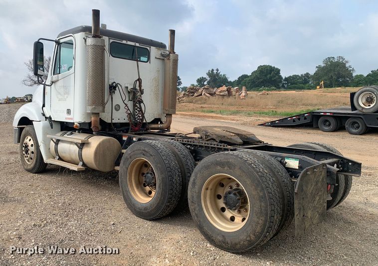 image for item DM7875 2007 Freightliner Columbia semi truck