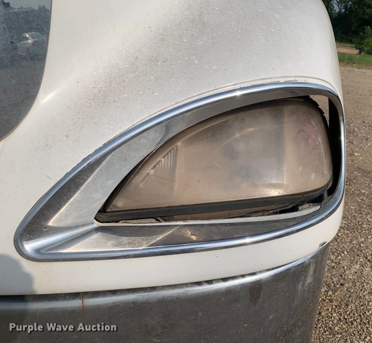 image for item DM7875 2007 Freightliner Columbia semi truck