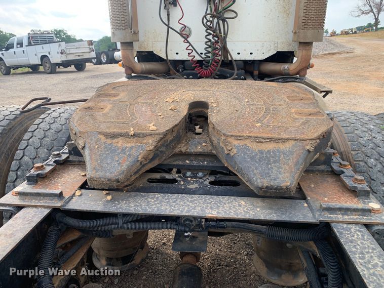 image for item DM7875 2007 Freightliner Columbia semi truck