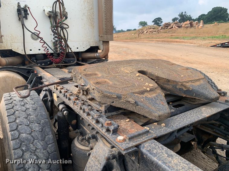 image for item DM7875 2007 Freightliner Columbia semi truck