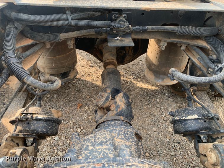 image for item DM7875 2007 Freightliner Columbia semi truck